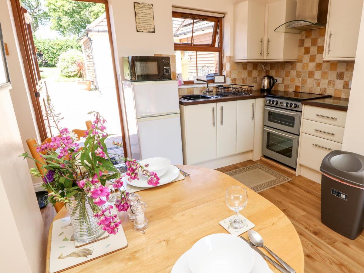 3 The Stables Villa Havenstreet  Екстериор снимка