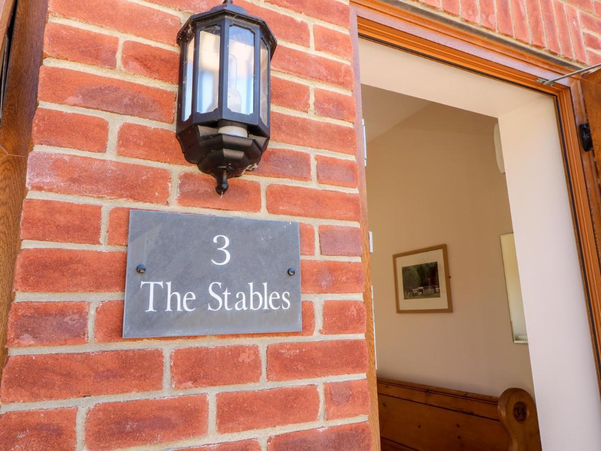 3 The Stables Villa Havenstreet  Екстериор снимка