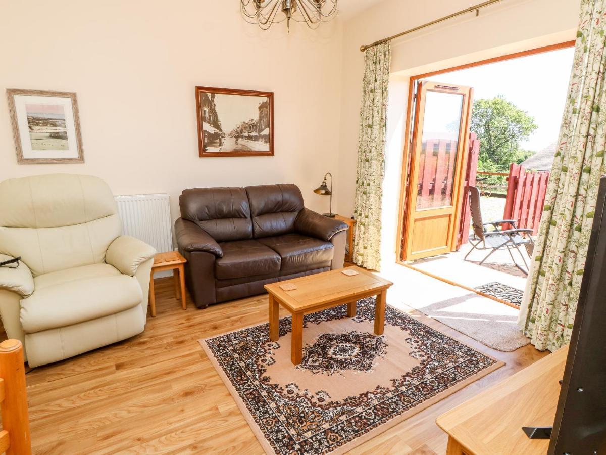 3 The Stables Villa Havenstreet  Екстериор снимка